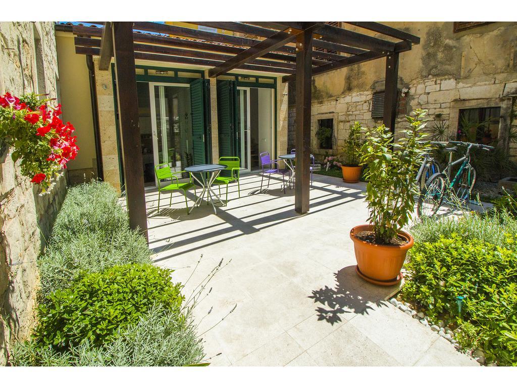 Apartament Veig Palace *